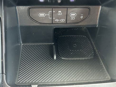 Used 2025 Kia Sorento S w/ Panoramic Sunroof Package image 28