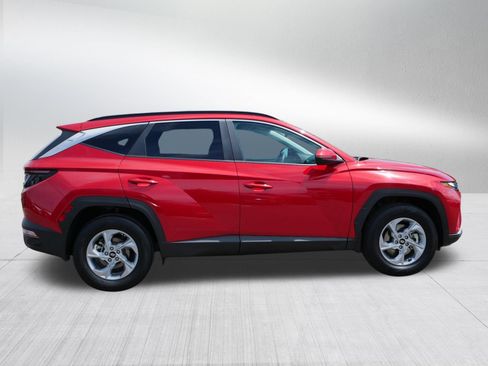 Certified 2022 Hyundai Tucson SEL w/ Winter Package AWD/4WD image 8