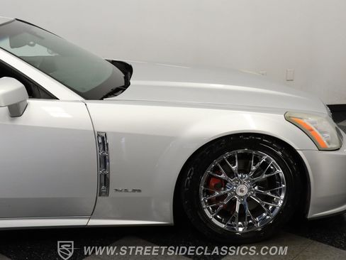 Used 2009 Cadillac XLR image 28