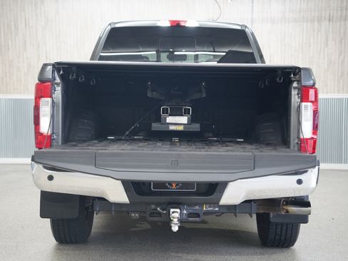Used 2017 Ford F350 Lariat w/ Chrome Package image 38
