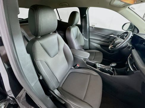 Used 2025 Buick Encore GX Preferred image 30