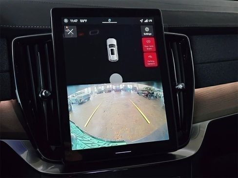 New 2026 Volvo XC90 B5 Core w/ Protection Package image 24