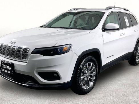 Used 2020 Jeep Cherokee Latitude Plus w/ Comfort/Convenience Group FWD image 13
