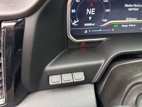 Used 2024 GMC Sierra 2500 AT4X image 18