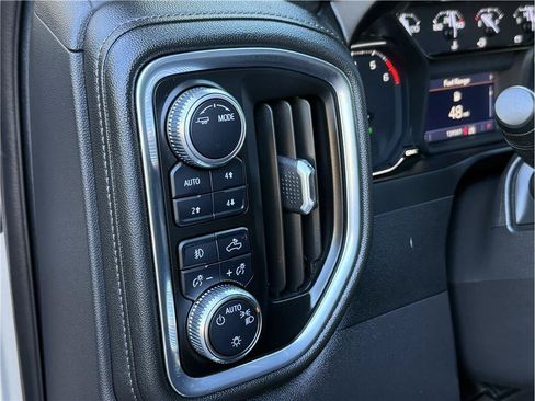 Used 2022 GMC Sierra 1500 Elevation w/ Preferred Package AWD/4WD image 12