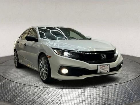 Used 2020 Honda Civic Sport image 2