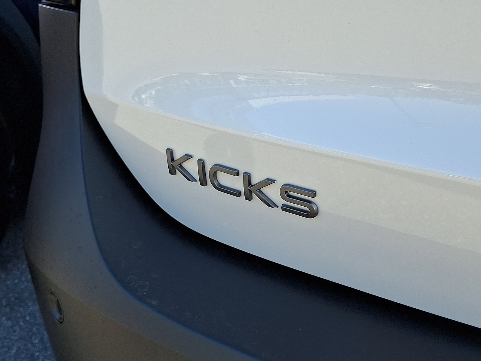 New 2027 Nissan Kicks SR w/ SR Premium Package AWD/4WD image 5