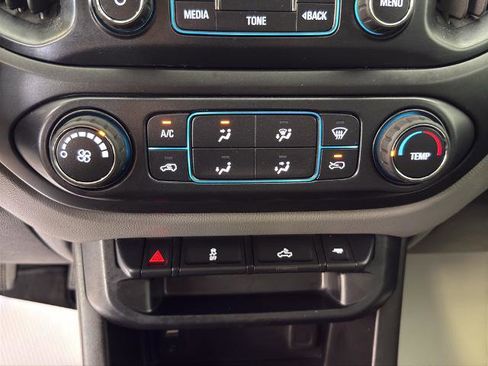 Used 2017 Chevrolet Colorado W/T w/ WT Convenience Package RWD image 5