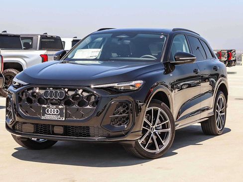 New 2026 Audi Q5 Premium Plus AWD/4WD image 1