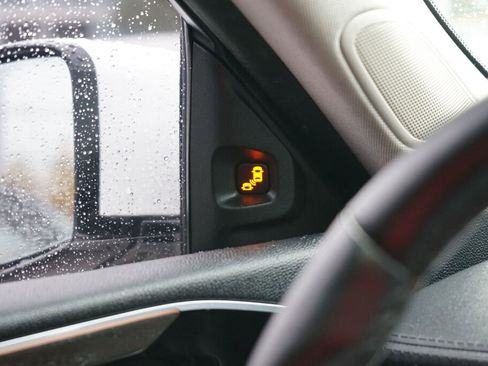 Used 2022 Acura MDX SH-AWD w/ Advance Package image 25