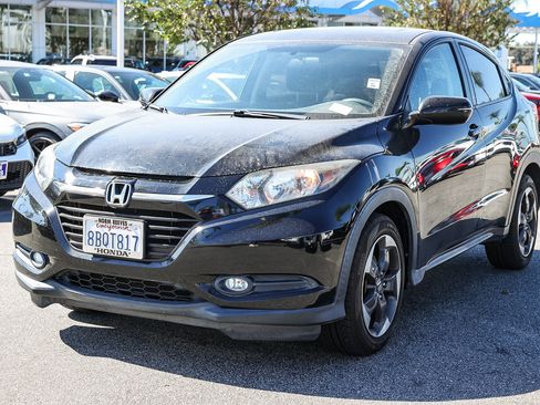 Used 2018 Honda HR-V EX image 3