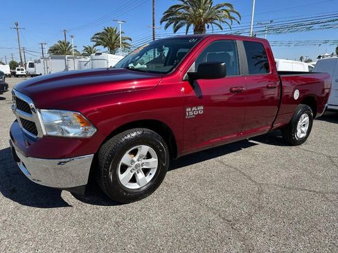 Used 2019 RAM 1500 Classic SLT image 12