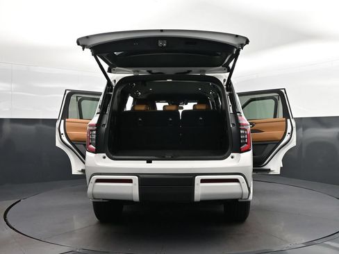 Used 2025 Nissan Armada SL w/ Captain's Chari Seat Package AWD/4WD image 51