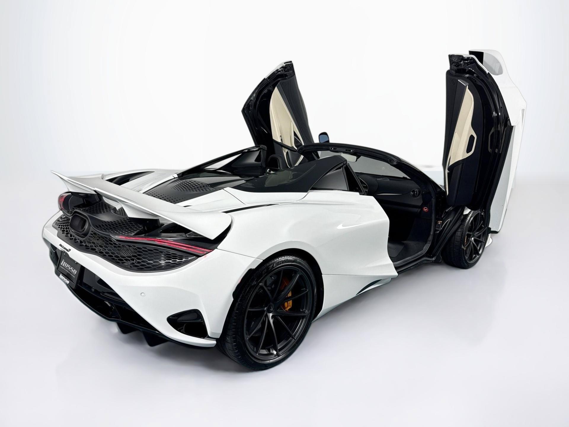 Used 2024 McLaren 750S Spider RWD image 57