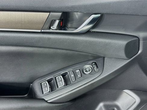 Used 2019 Honda Accord LX image 22