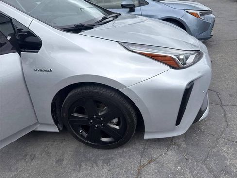 Used 2019 Toyota Prius XLE w/ Carpet Mat Package FWD image 33