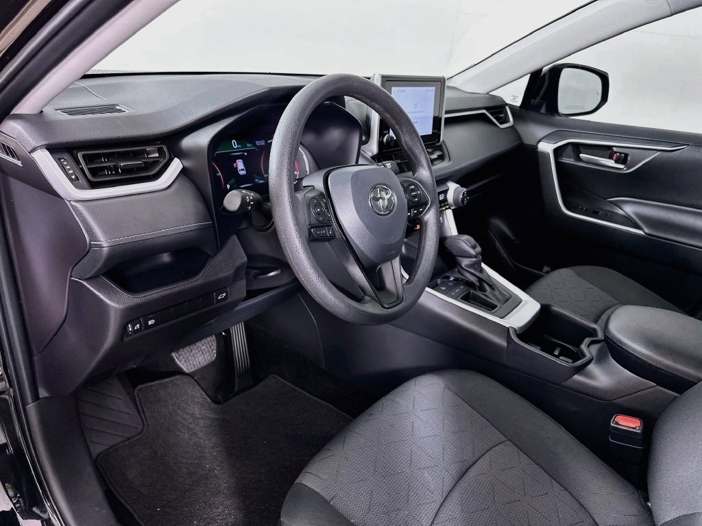 Certified 2025 Toyota RAV4 XLE w/ Convenience Package FWD image 9