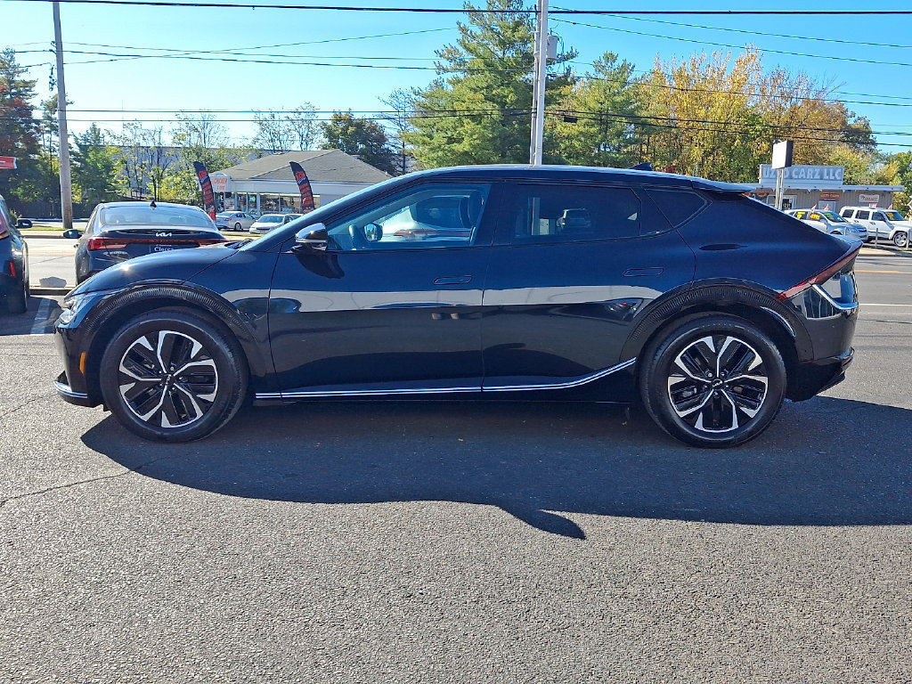 Used 2024 Kia EV6 Wind w/ Wind Technology Package AWD/4WD image 8