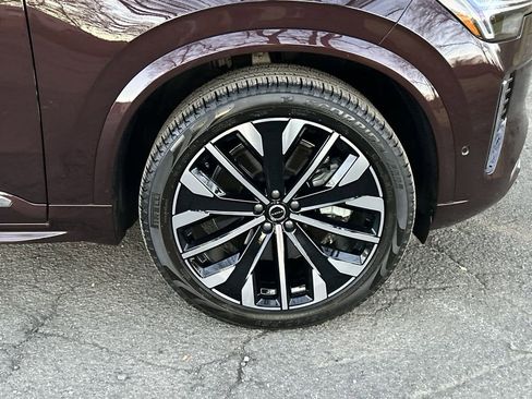 Certified 2025 Volvo XC90 T8 Ultra image 13