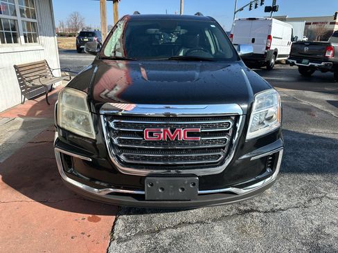 Used 2017 GMC Terrain SLT w/ Driver Alert Package I image 2