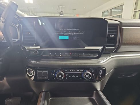 Used 2024 Chevrolet Silverado 2500 High Country w/ Technology Package AWD/4WD image 25