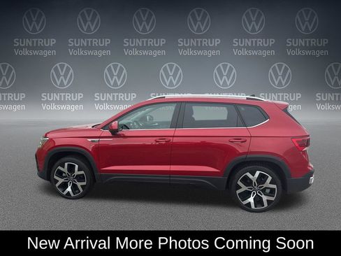 Used 2023 Volkswagen Taos SEL AWD/4WD image 3