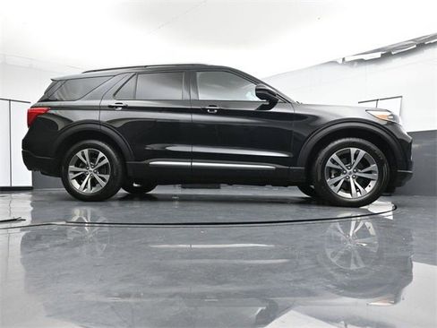 Used 2020 Ford Explorer Platinum image 37