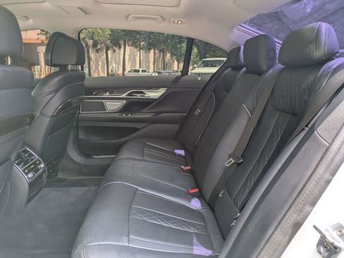 Used 2018 BMW 750i xDrive AWD/4WD image 12