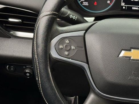 Used 2021 Chevrolet Traverse LS FWD image 16