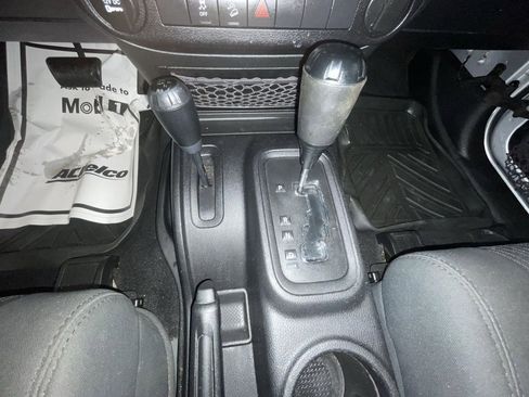 Used 2012 Jeep Wrangler Sport image 8