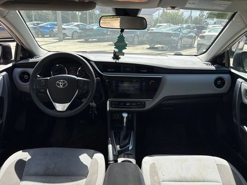 Used 2017 Toyota Corolla LE w/ Carpet Mat Package (TMS) FWD image 7