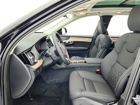 New 2026 Volvo XC90 B6 Plus w/ Protection Package image 17