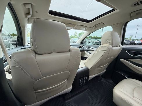 Used 2019 Buick Enclave Essence FWD image 27