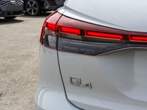 Used 2023 Audi Q4 e-tron Premium Plus w/ Premium Plus image 11