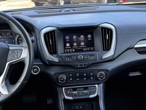 Used 2024 GMC Terrain SLE AWD/4WD image 18