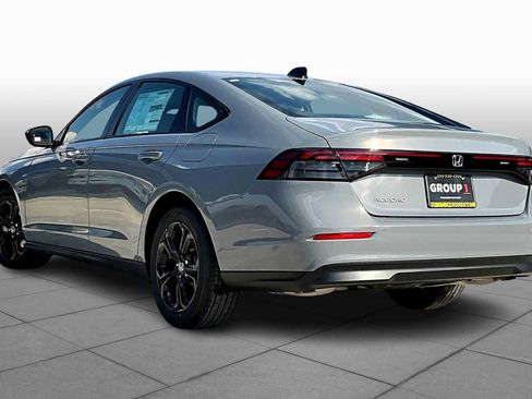 New 2025 Honda Accord SE image 11