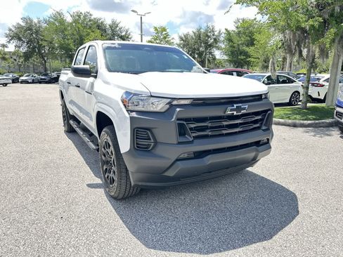 Used 2025 Chevrolet Colorado W/T w/ WT Custom Package RWD image 7