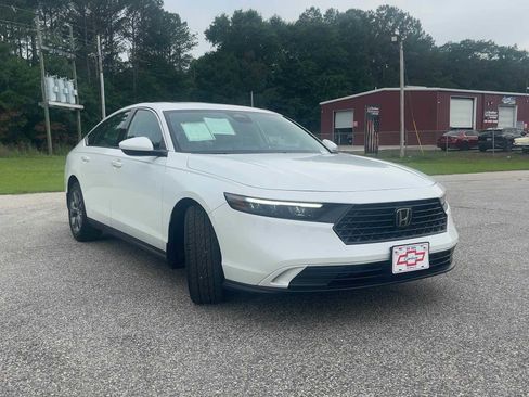 Used 2024 Honda Accord EX image 8