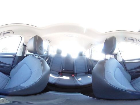 Used 2025 Volkswagen Jetta SE image 41