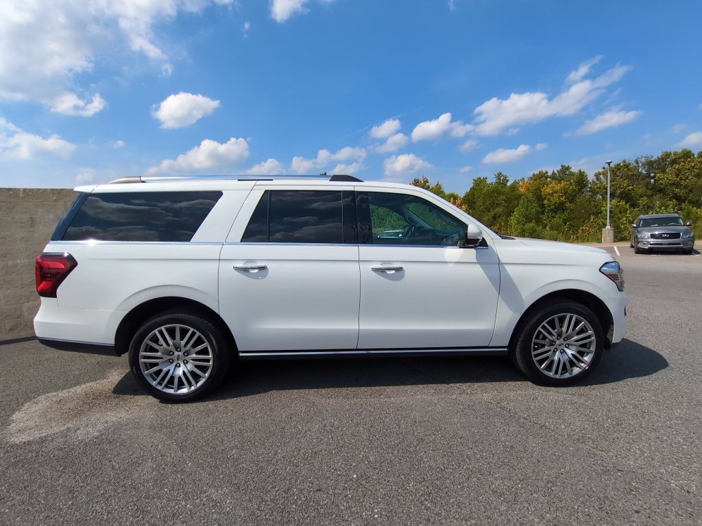 Used 2022 Ford Expedition Max Limited AWD/4WD image 3