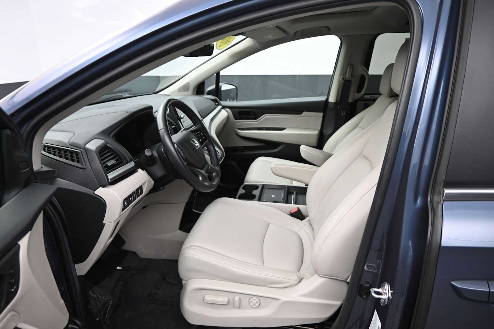 Used 2025 Honda Odyssey EX-L image 11