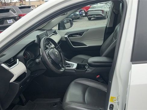 Used 2022 Toyota RAV4 XLE image 27