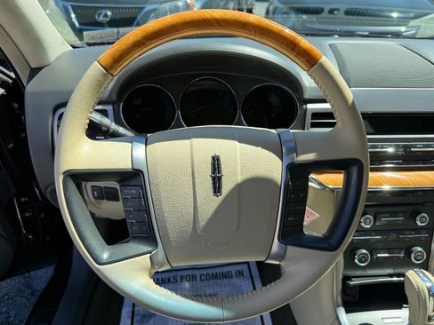 Used 2011 Lincoln MKZ image 20