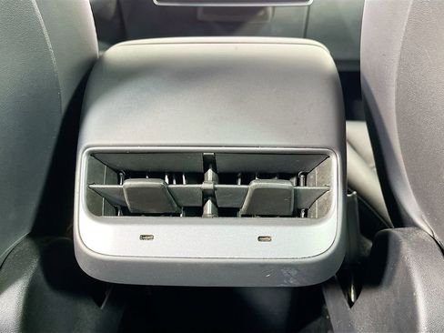 Used 2023 Tesla Model 3 Standard Range RWD image 29