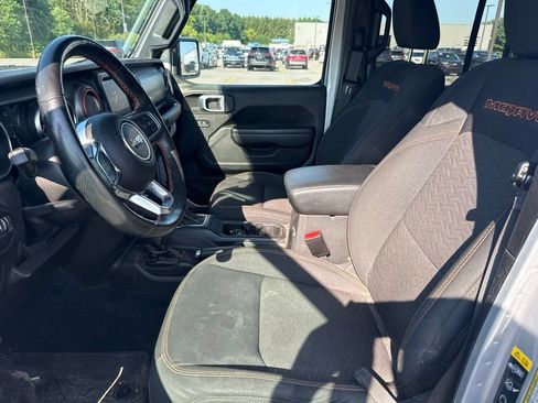 Used 2022 Jeep Gladiator Mojave w/ LED Lighting Group AWD/4WD image 13