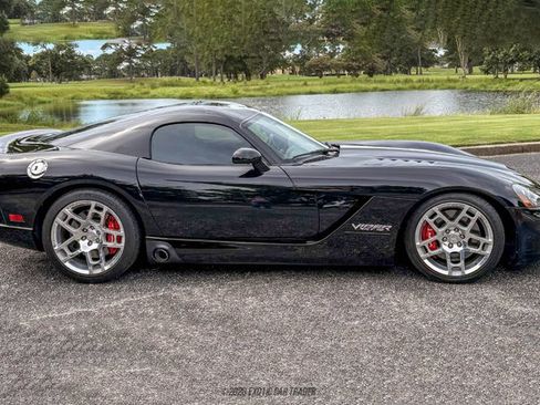 Used 2006 Dodge Viper SRT-10 RWD image 9