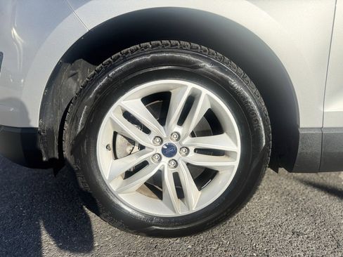 Used 2018 Ford Edge SEL w/ Equipment Group 201A image 3