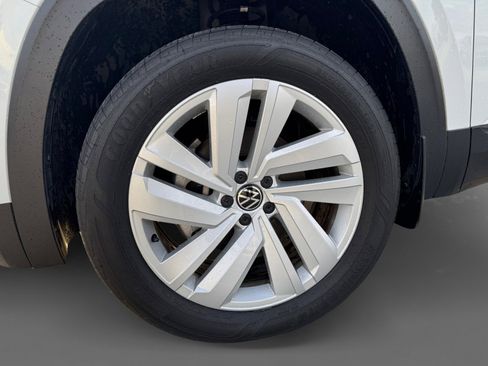 Certified 2023 Volkswagen Atlas Cross Sport SE image 16