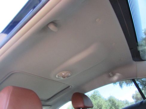 Used 2008 Saturn Aura XR w/ Premium Trim Package image 17