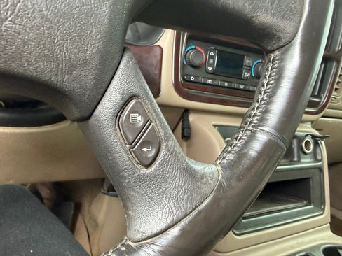 Used 2003 Chevrolet Silverado 2500 LT image 17